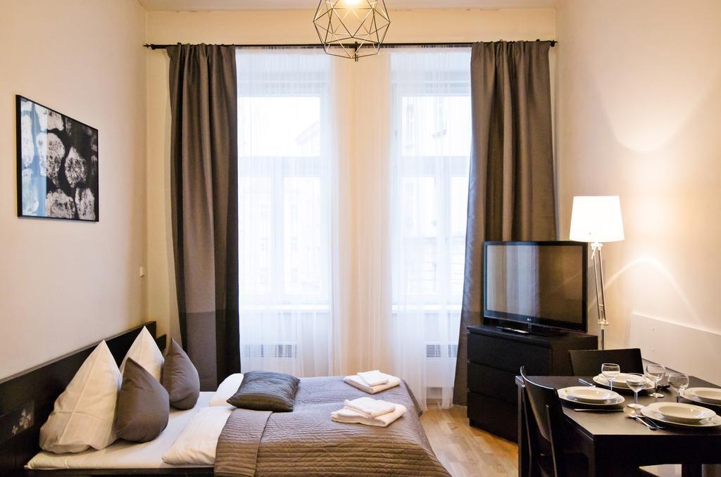 Tv Tower Ruterra Studio Apartment